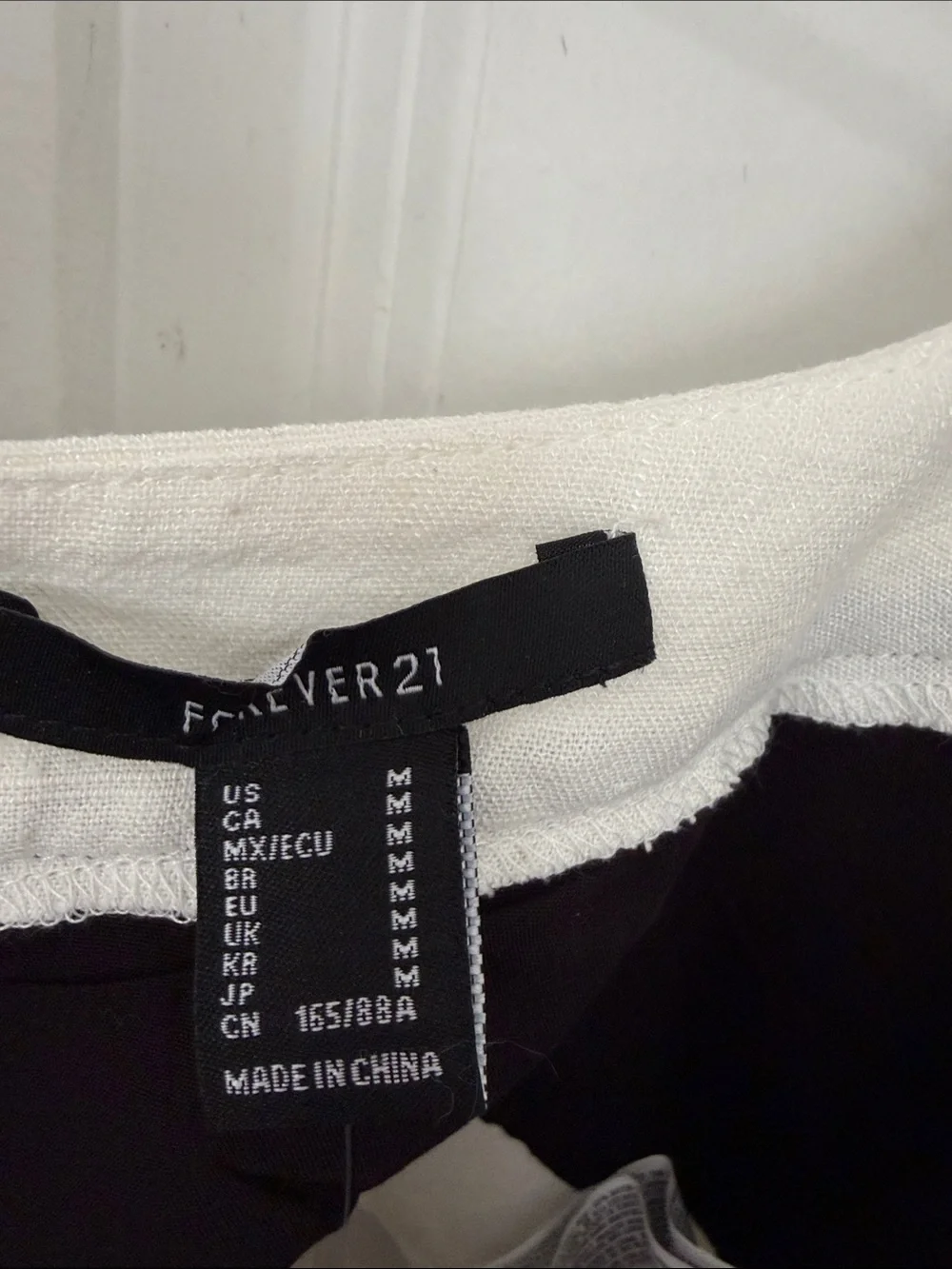 Forever 21 Black and White Colorblock Crop Tank - Picture 5 of 5